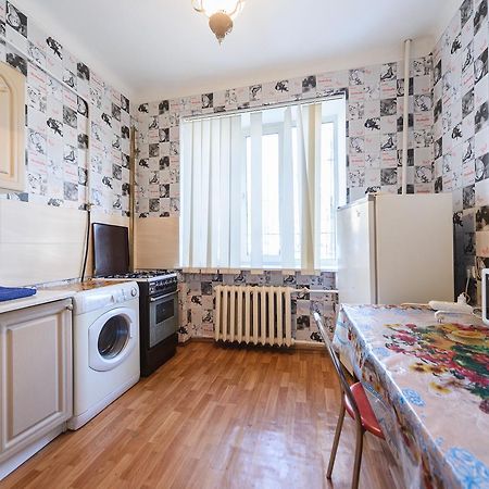 Квартира По Адресу Ул. Черняховского 12 Kiev Buitenkant foto
